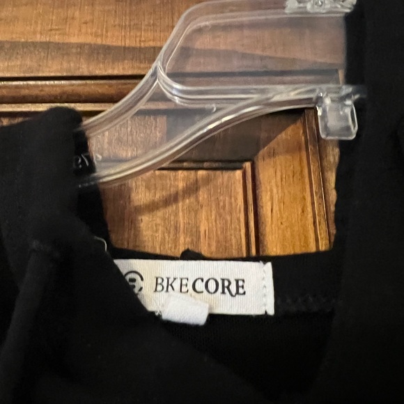 Women’s hooded sweatshirt with cutout back - Picture 4 of 4